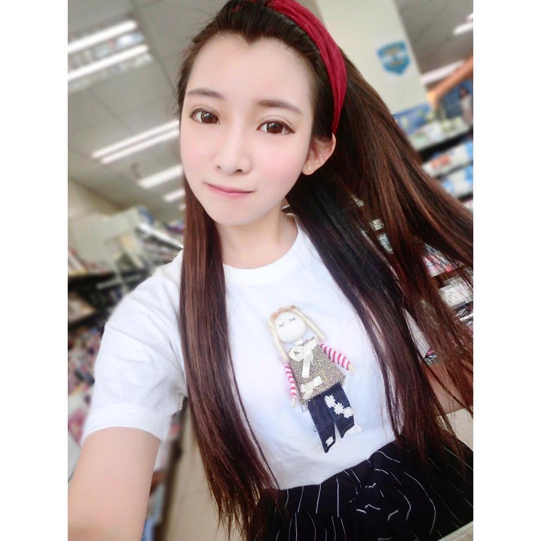 Rebeca小花 好甜美的展場sg正妹-第1章-图片13