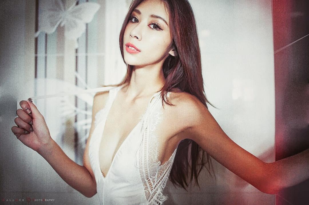 小步Angela~鎖骨犯罪的女王力MAX-第1章-图片22