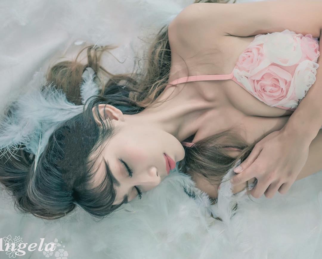 小步Angela~鎖骨犯罪的女王力MAX-第1章-图片35
