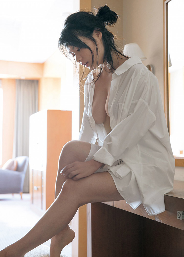 2019年1月2日 【寫真】星名美津紀襯衫中門大開H杯側乳全露寒冷新年讓你熱血沸騰-第1章-图片25
