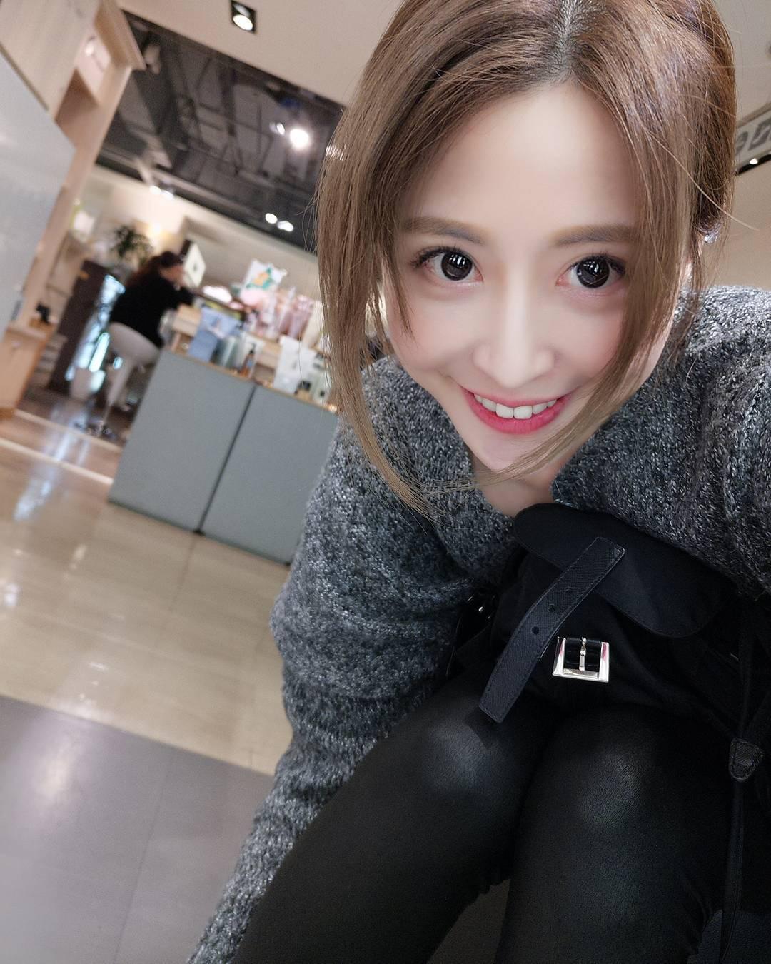 Lucy倪千淩 氣質正妹各種套裝好銷魂-第1章-图片45