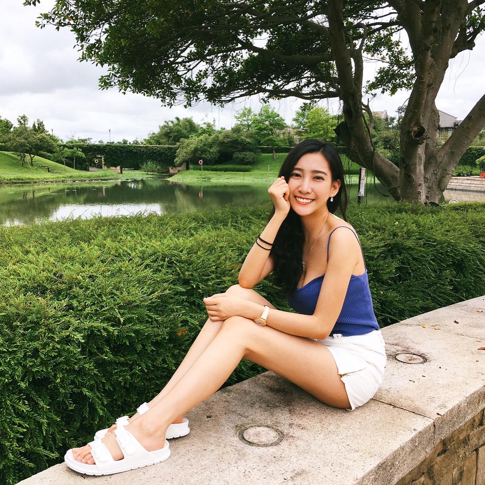 台灣氣質空姐鄭詩璇 笑容甜美又胸大腿長-第1章-图片3