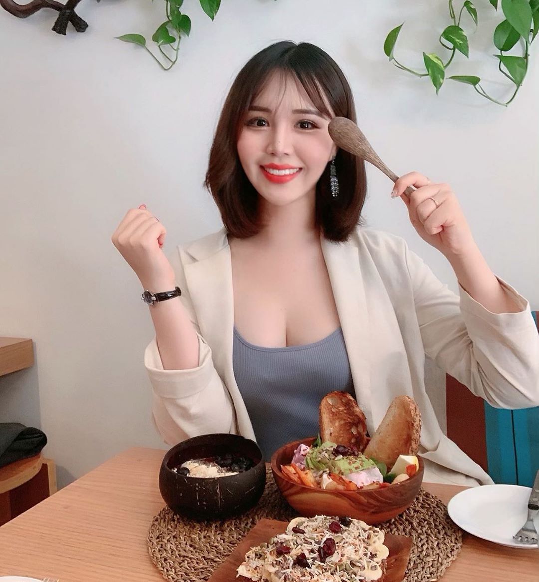 甜美外表私藏巨雪白奶 一手無法掌握太犯規-第1章-图片19