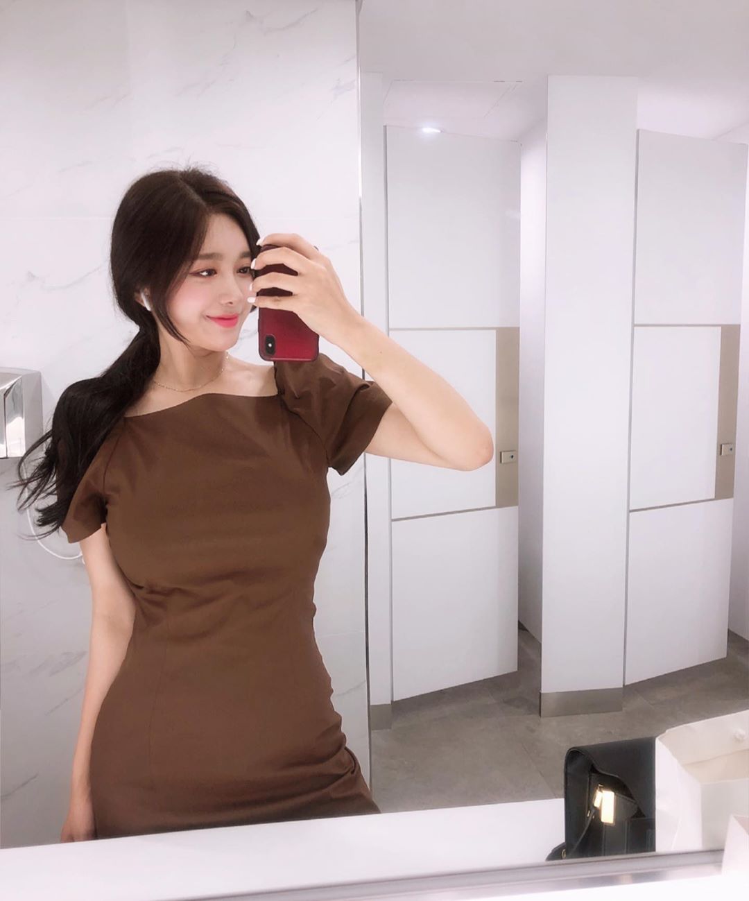 渾圓雪白美乳罩不住 顏值乳量成正比讓網友大推-第1章-图片6