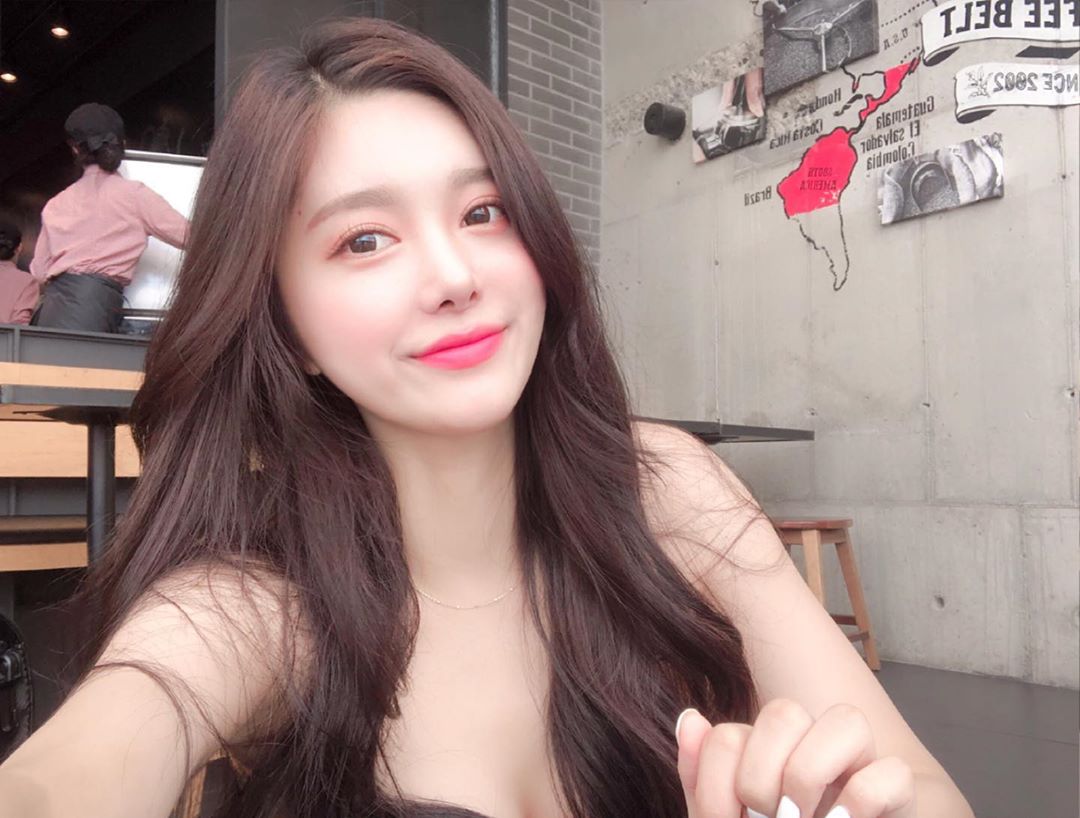 渾圓雪白美乳罩不住 顏值乳量成正比讓網友大推-第1章-图片10