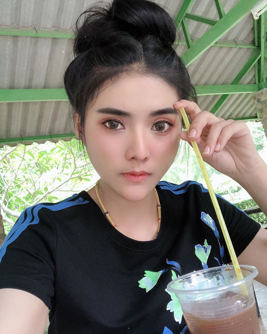 纖細美腿上藏「波濤大兇」 Y字乳溝光看就淪陷-第1章-图片8