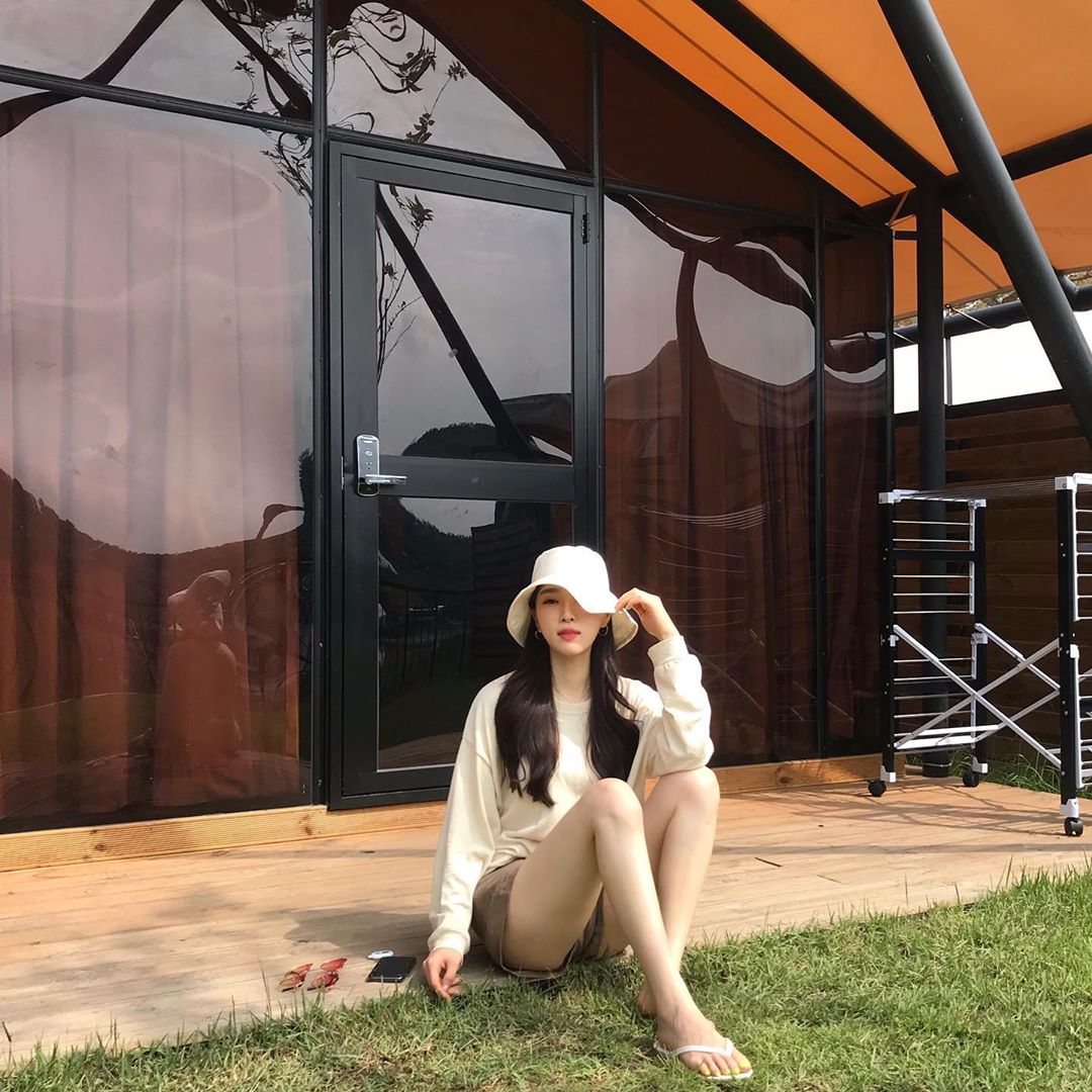 渾圓嫩乳超飽滿 撩人姿態讓大家戀愛感爆棚-第1章-图片3