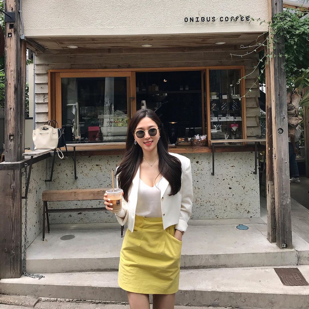 渾圓嫩乳超飽滿 撩人姿態讓大家戀愛感爆棚-第1章-图片8