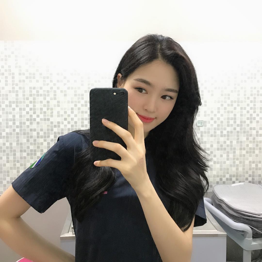 渾圓嫩乳超飽滿 撩人姿態讓大家戀愛感爆棚-第1章-图片16