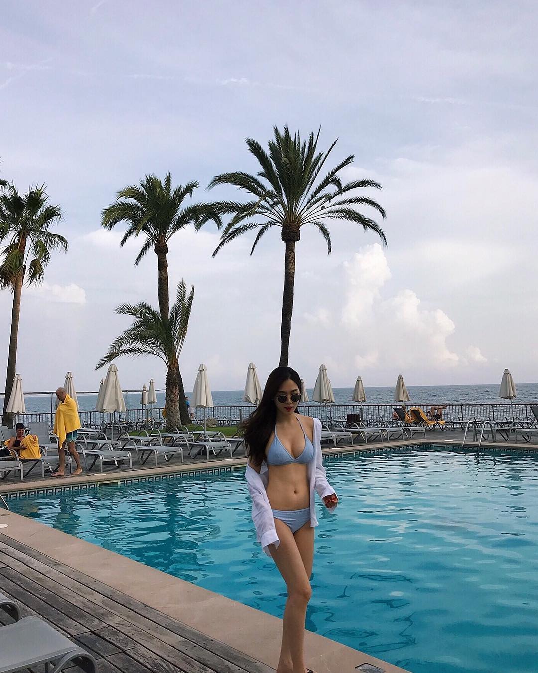 渾圓嫩乳超飽滿 撩人姿態讓大家戀愛感爆棚-第1章-图片19