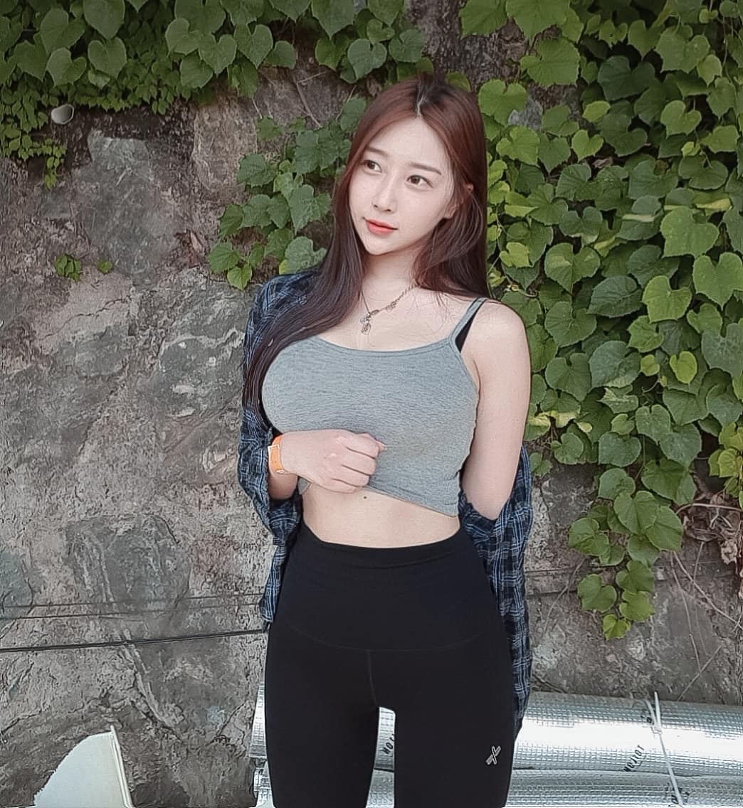 超狂水滴美乳不吝嗇展現 乳香四溢讓我眼神離不開-第1章-图片7
