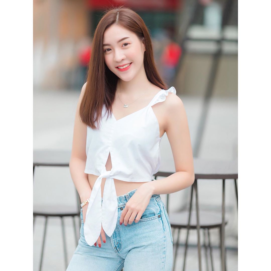 清純外表白皙美肌 靦腆微笑讓網友秒圈粉-第1章-图片9
