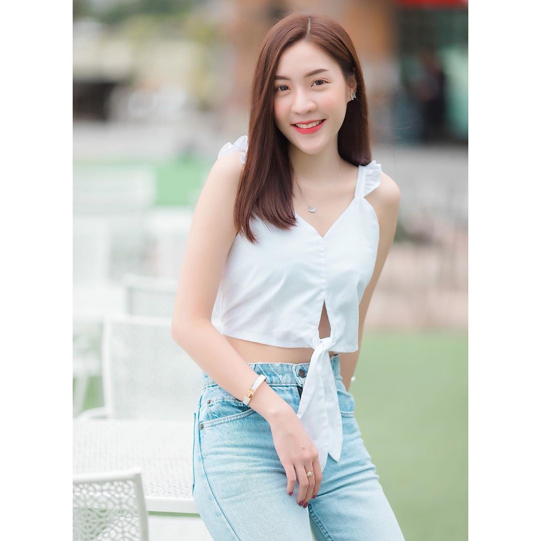 清純外表白皙美肌 靦腆微笑讓網友秒圈粉-第1章-图片8