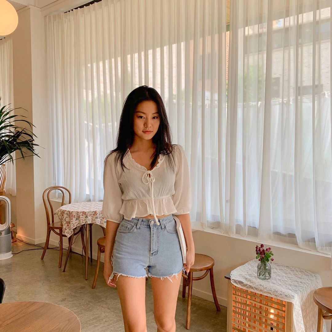 清純臉蛋甜美微笑超標 秀出完美身材全淪陷-第1章-图片13