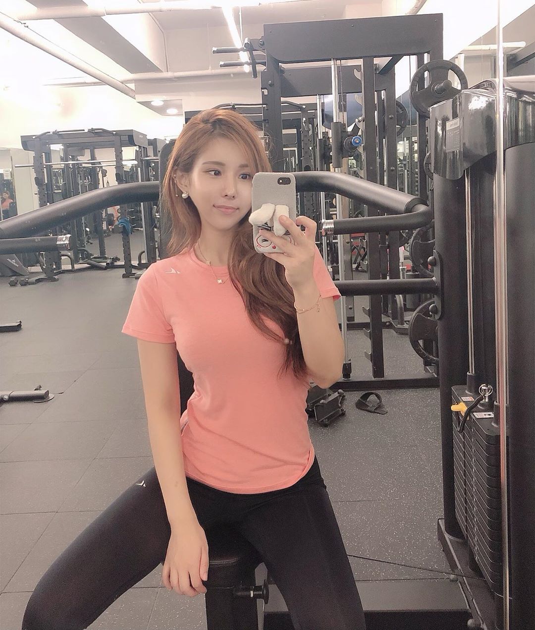 渾圓巨乳下的水蛇腰好明顯 黃金比例身材讓人戀愛-第1章-图片17