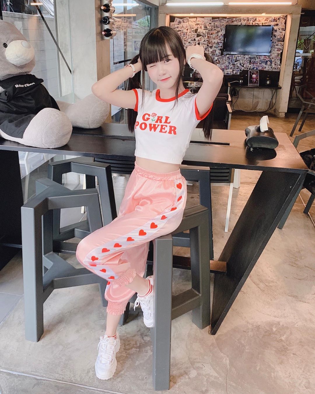 纖細蜜腿小隻馬 清新模樣讓網友好想疼愛她-第1章-图片5