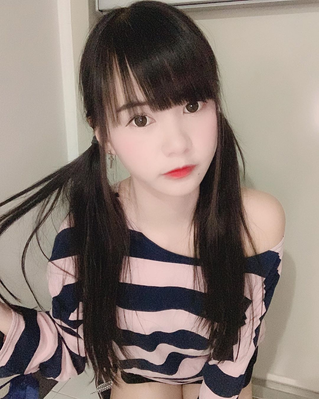 纖細蜜腿小隻馬 清新模樣讓網友好想疼愛她-第1章-图片19