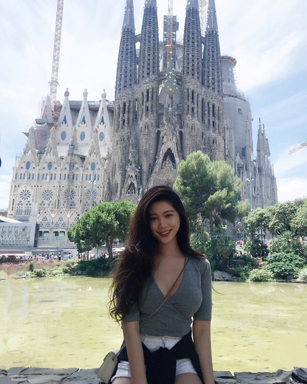 渾圓飽滿的氣質正妹 Chienwei Hah-第1章-图片15