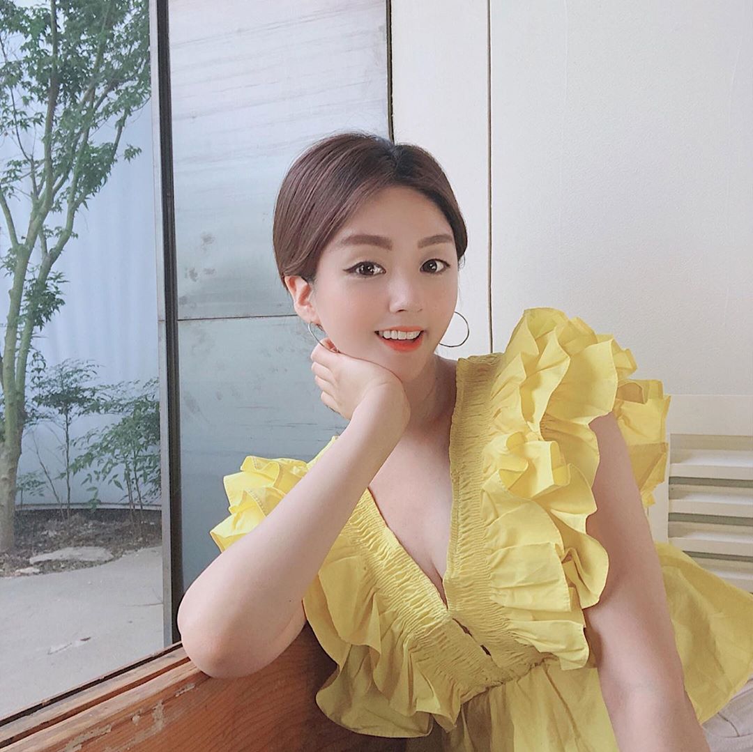 奶腰顏值好完美 吹彈可破雙峰果然極品-第1章-图片11