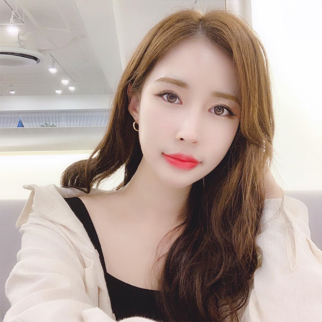 甜美作風天菜等級 白裡透紅肌膚超惹火-第1章-图片4