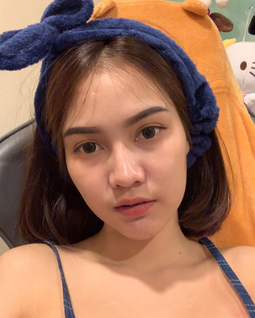 纖細身材微露巨乳 衣服遮不住呼之欲出太過分-第1章-图片3