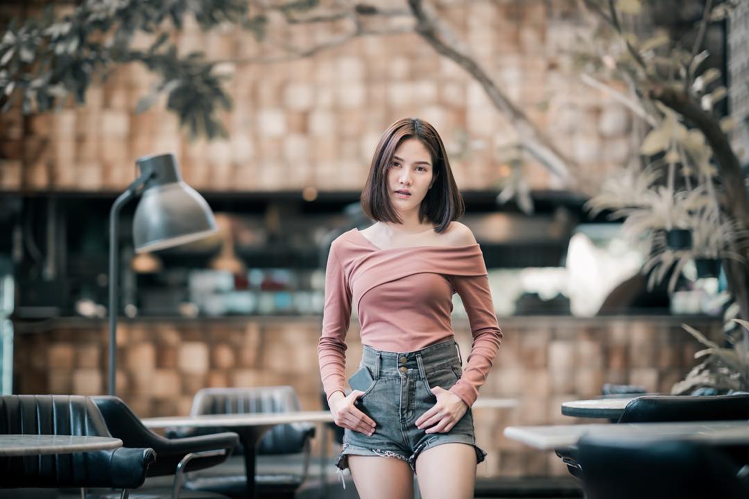 纖細身材微露巨乳 衣服遮不住呼之欲出太過分-第1章-图片17