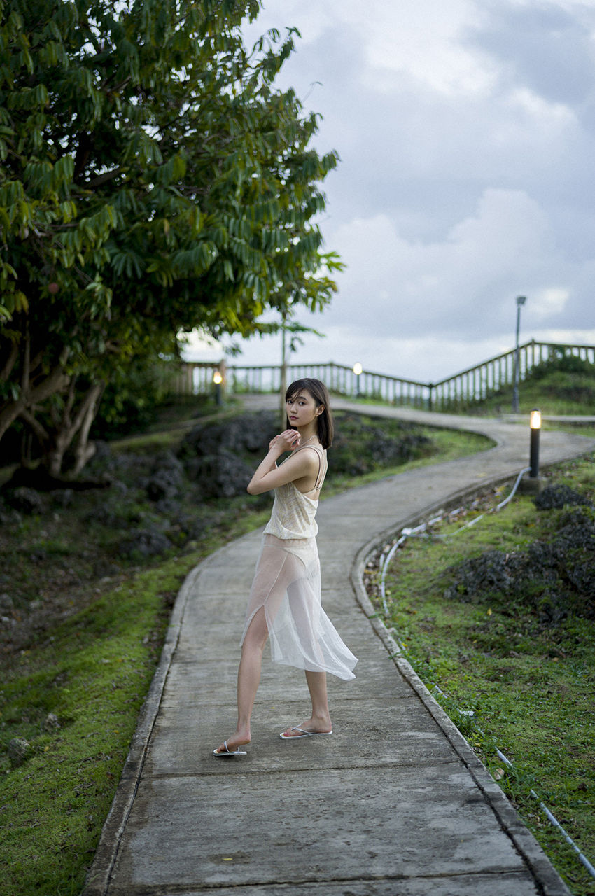 2009年開始日本新清純《鈴木友菜》細腰配長腿，用溫柔笑容療癒你的心-第1章-图片9