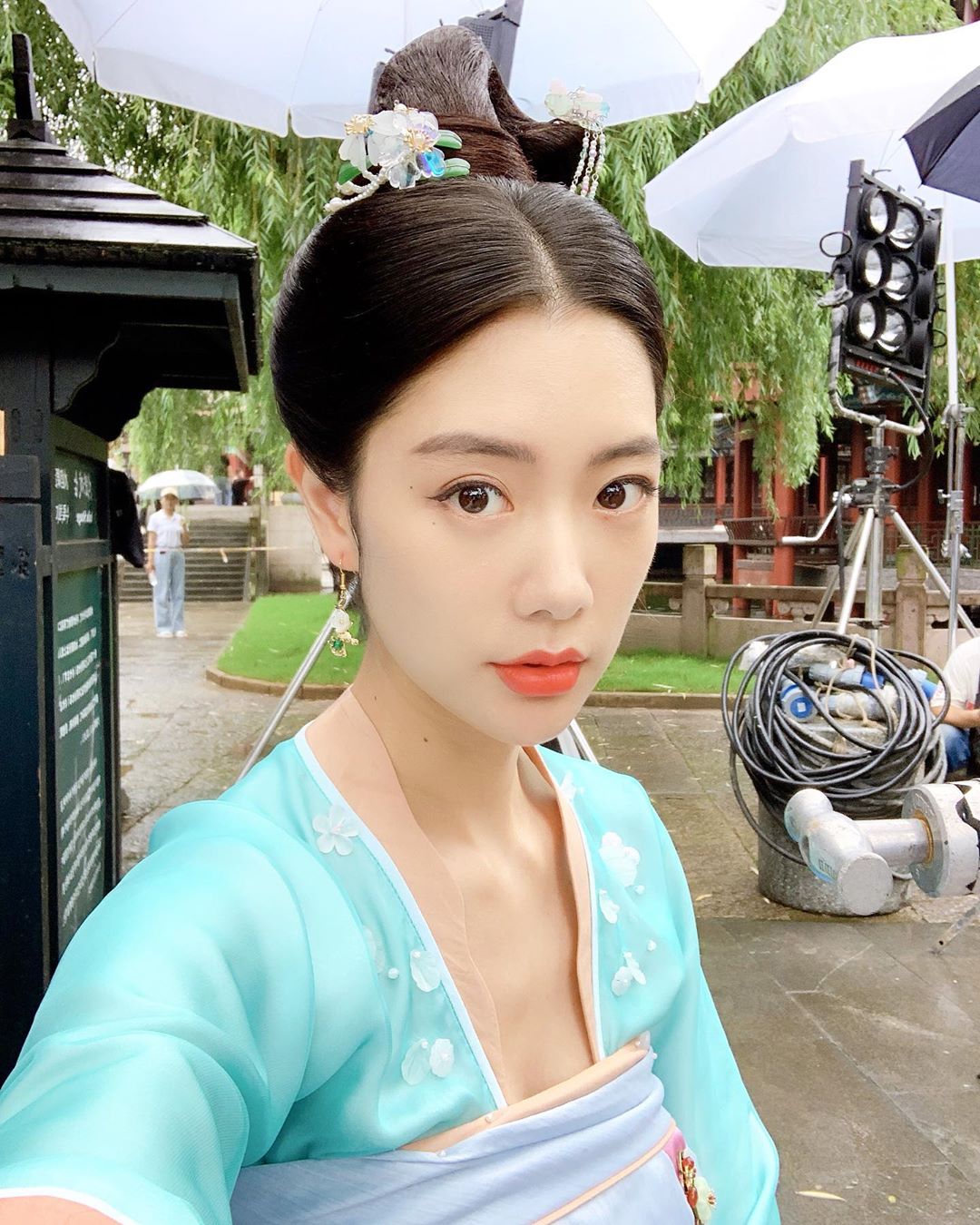 英韓混血大姊姊 炙手可熱好身材大家都淪陷-第1章-图片7