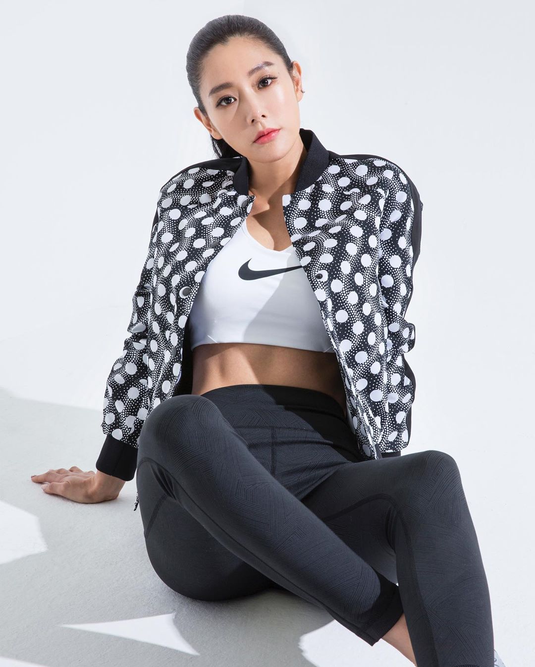 英韓混血大姊姊 炙手可熱好身材大家都淪陷-第1章-图片10