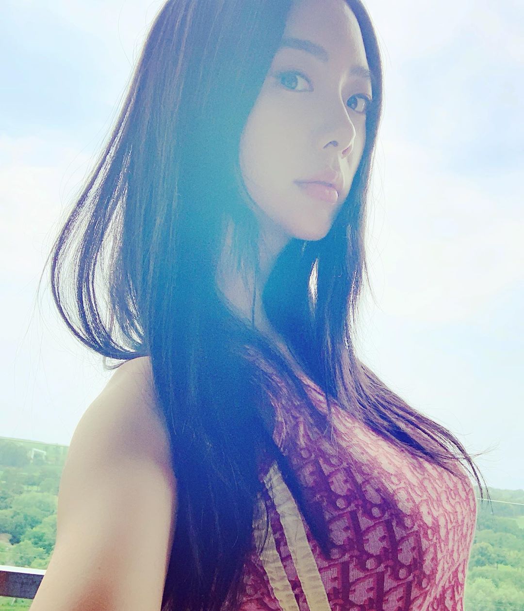 英韓混血大姊姊 炙手可熱好身材大家都淪陷-第1章-图片17