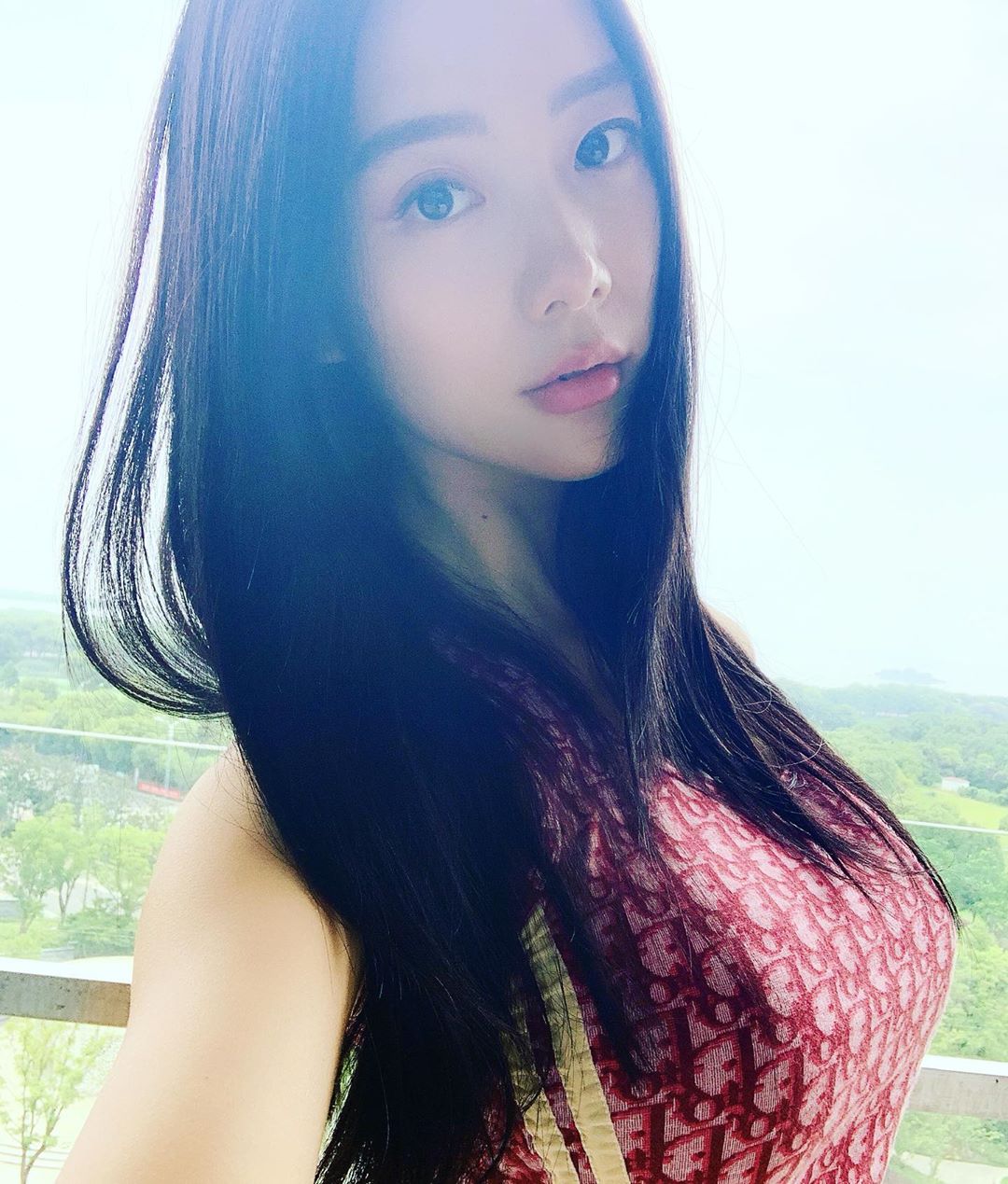 英韓混血大姊姊 炙手可熱好身材大家都淪陷-第1章-图片16