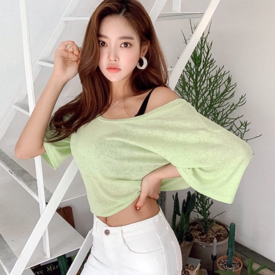 清新甜美女立體五官 露出身材姣好秒墜愛河-第1章-图片9