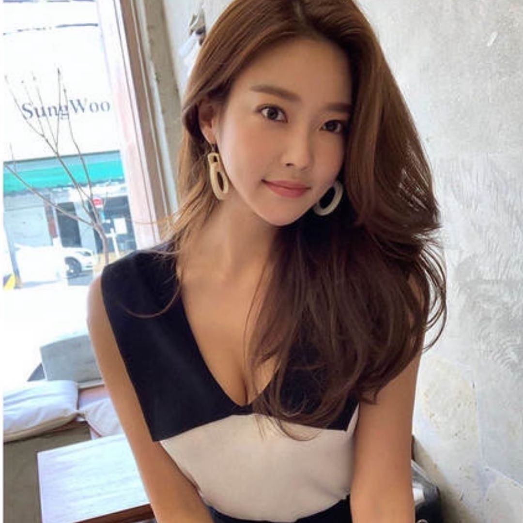 清新甜美女立體五官 露出身材姣好秒墜愛河-第1章-图片13