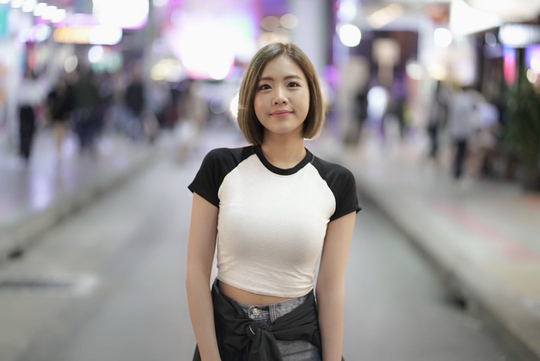極品天菜短髮妹 半球真空外露眼睛為之一亮