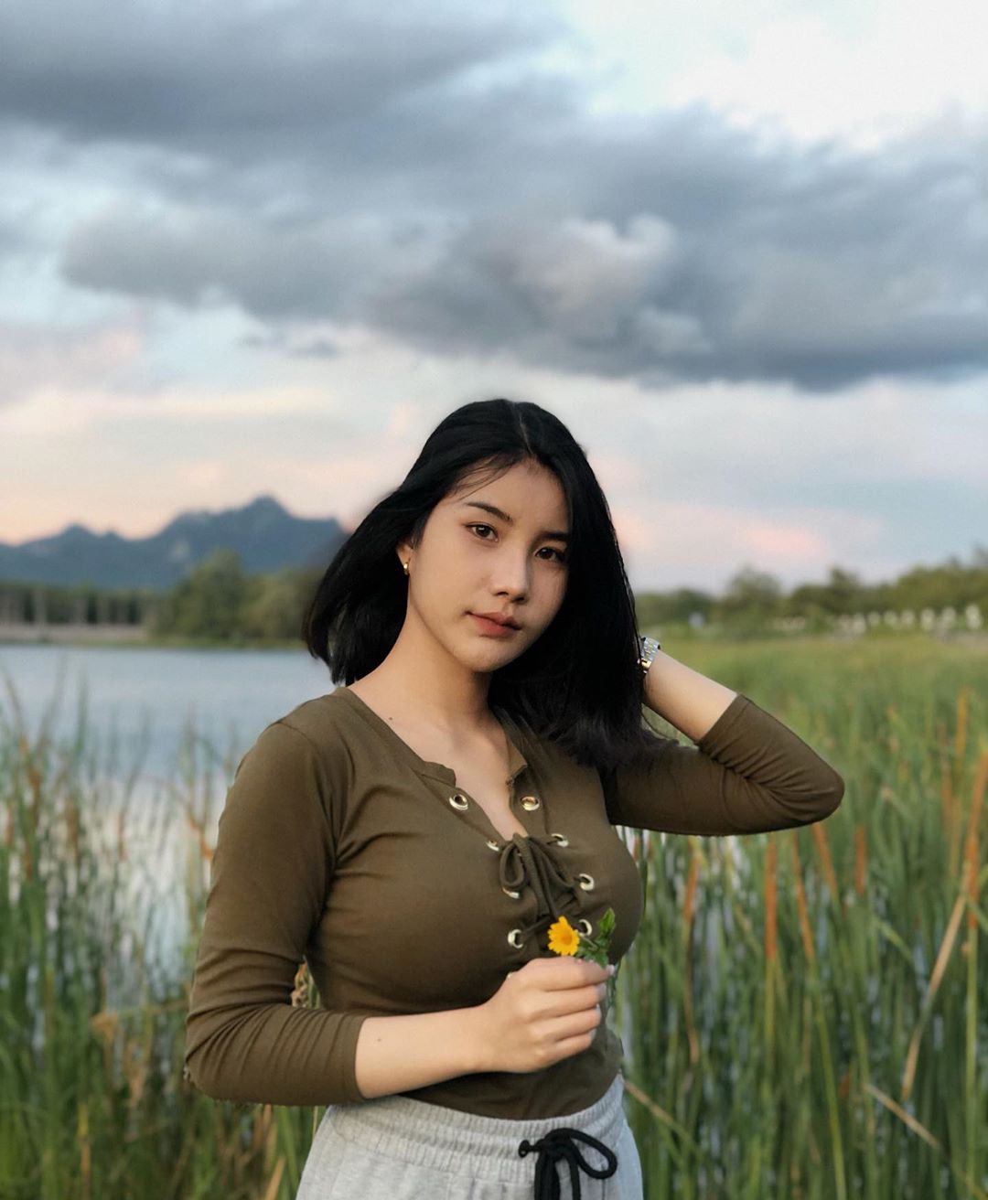 短髮俏妞衣服緊繃 飄出極致醇濃奶香味-第1章-图片10