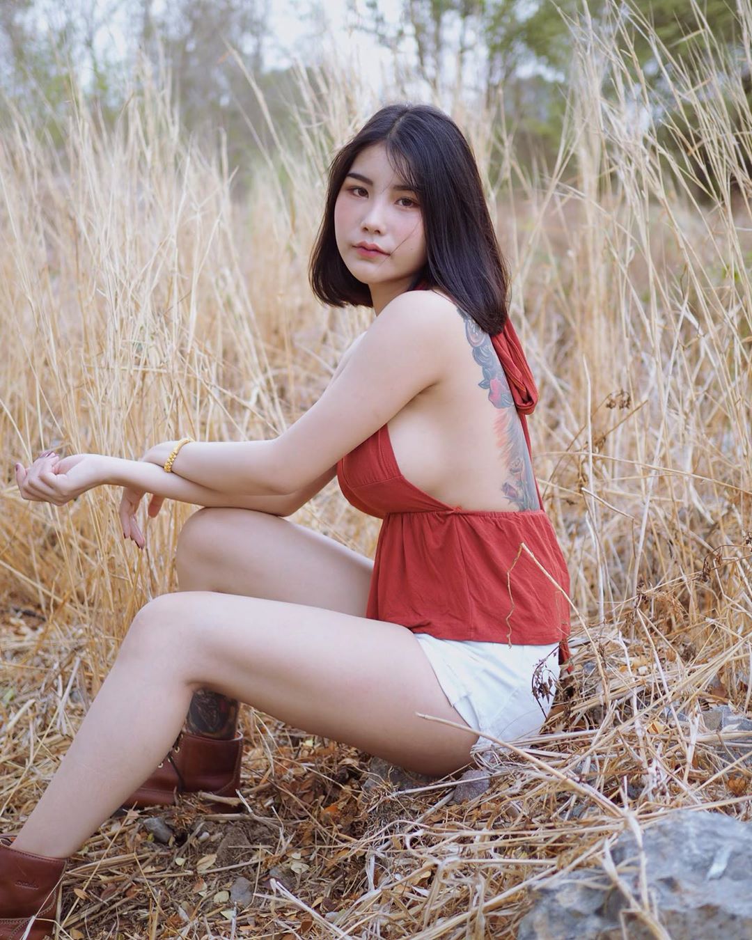 短髮俏妞衣服緊繃 飄出極致醇濃奶香味-第1章-图片19