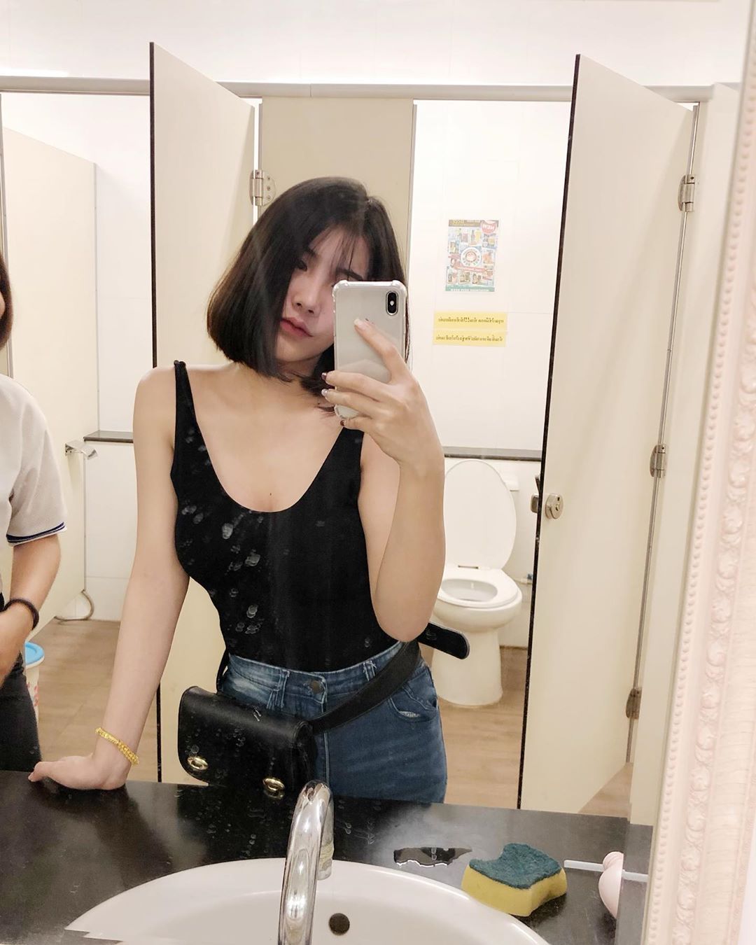 短髮俏妞衣服緊繃 飄出極致醇濃奶香味-第1章-图片18