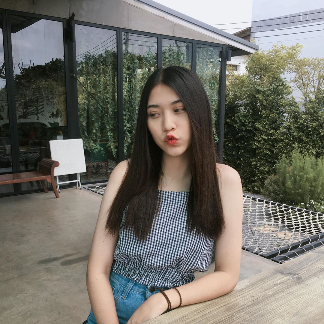 腰瘦腿直甜死人胴體 清純妖豔看了迷倒所有人