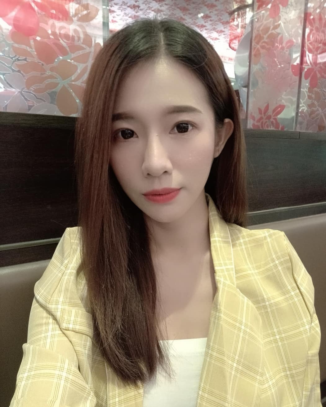 長髮辣腿惹人愛 白嫩美肌下藏雪球乳太犯規-第1章-图片1