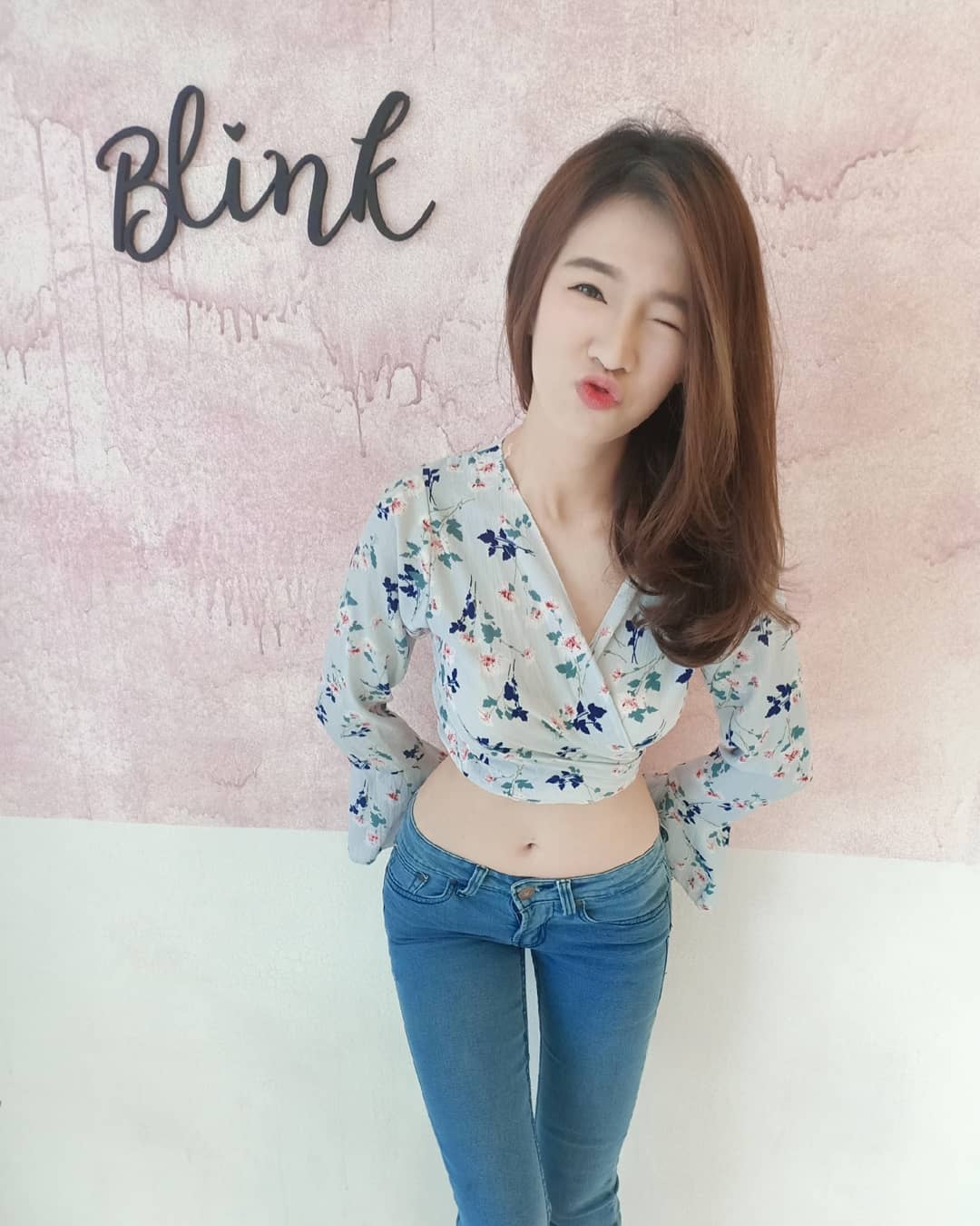 長髮辣腿惹人愛 白嫩美肌下藏雪球乳太犯規-第1章-图片7