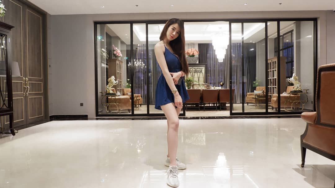 長髮辣腿惹人愛 白嫩美肌下藏雪球乳太犯規-第1章-图片13