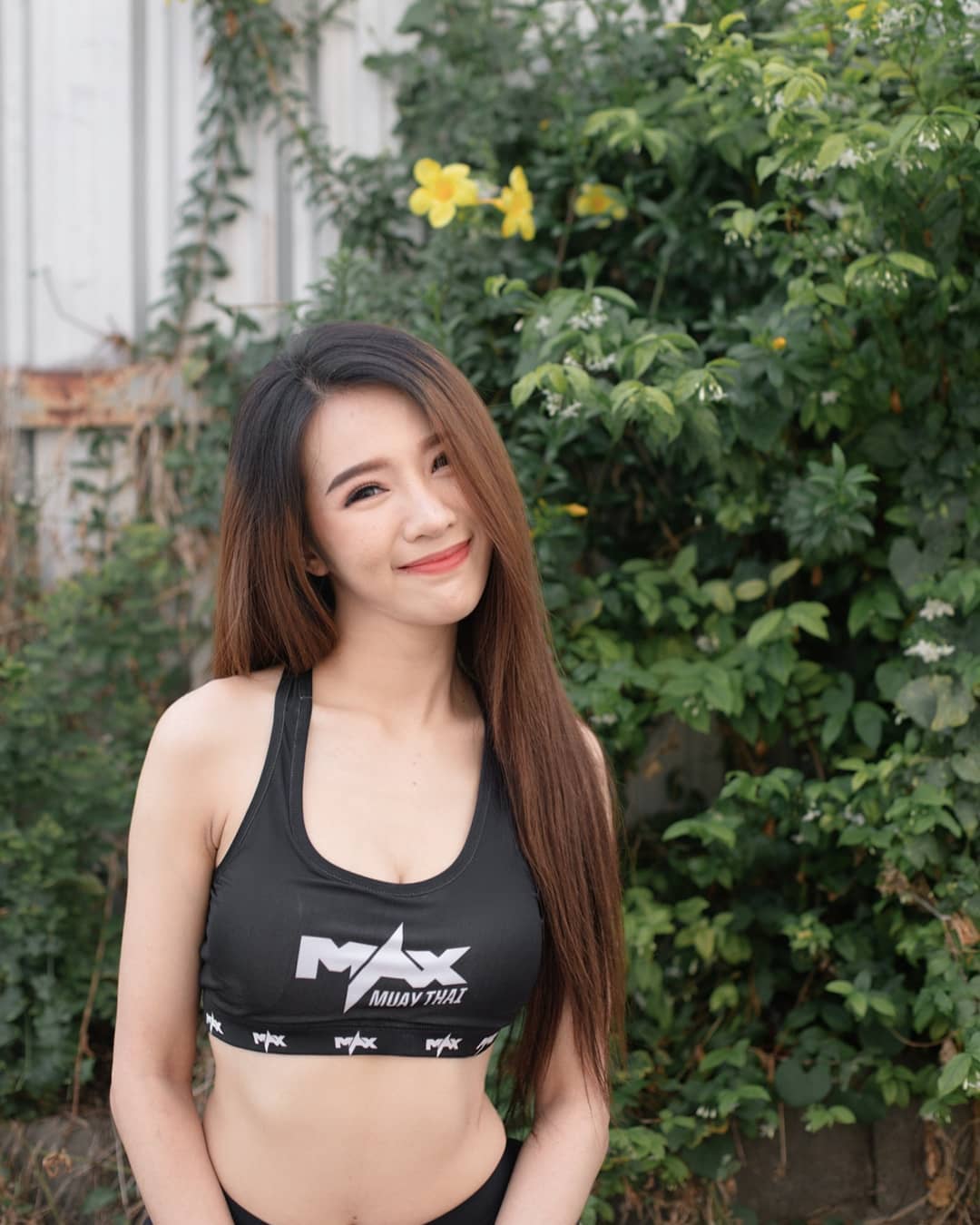 長髮辣腿惹人愛 白嫩美肌下藏雪球乳太犯規-第1章-图片16