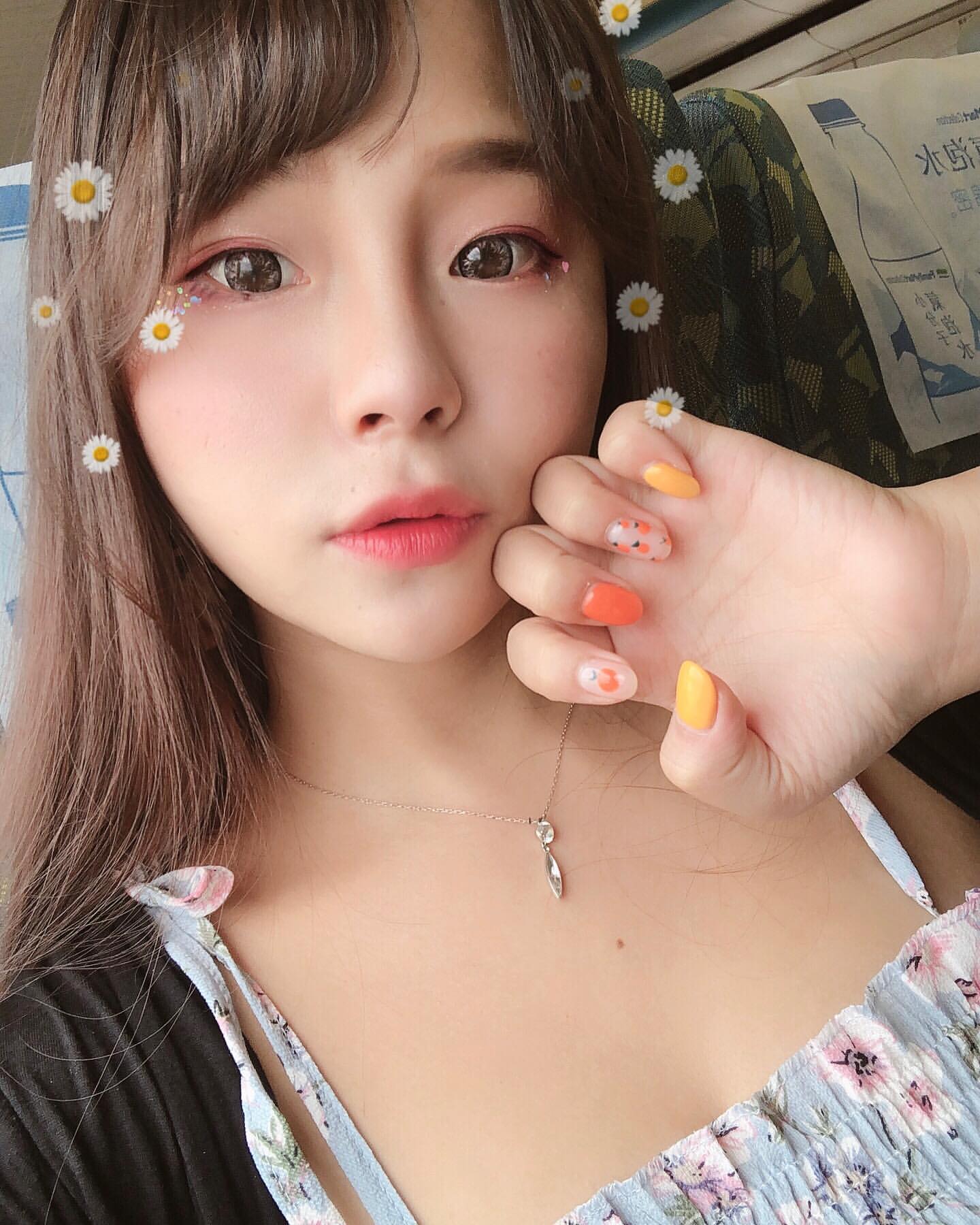 郭婉柔身材太暴力超軟綿歐派晃到ininder-第1章-图片6