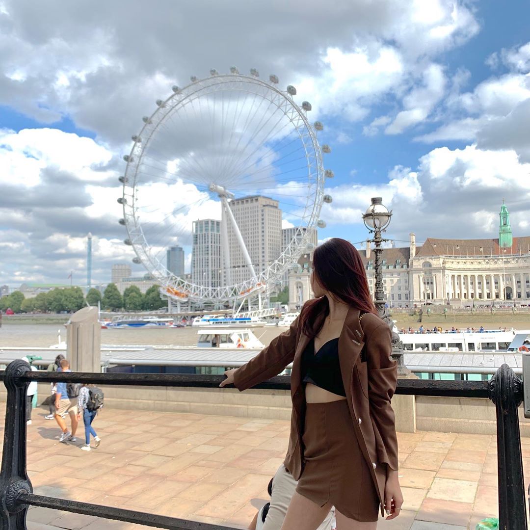 逆天蜜腿超愛炫 超殺電眼讓人移不開視線-第1章-图片10