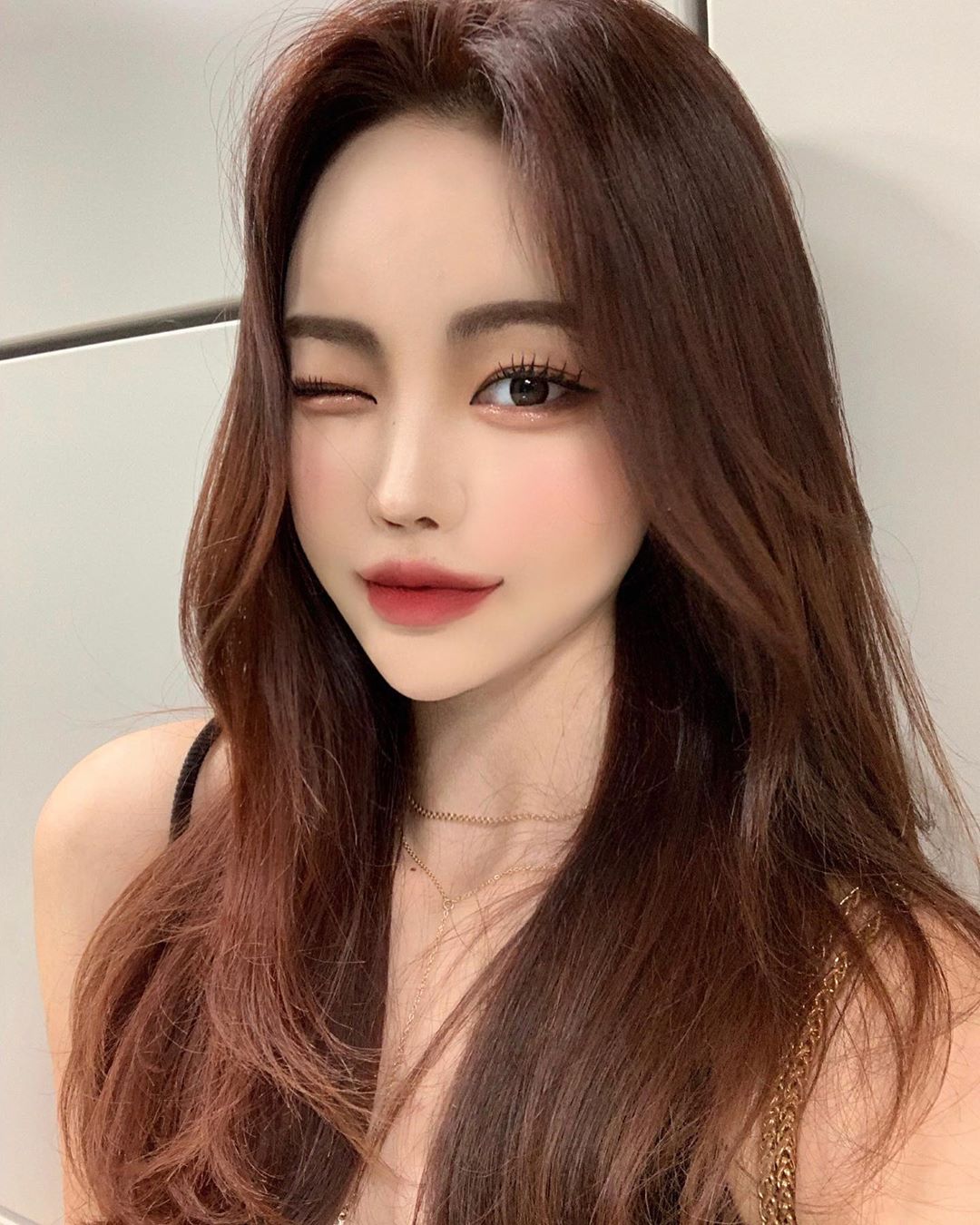 逆天蜜腿超愛炫 超殺電眼讓人移不開視線-第1章-图片17