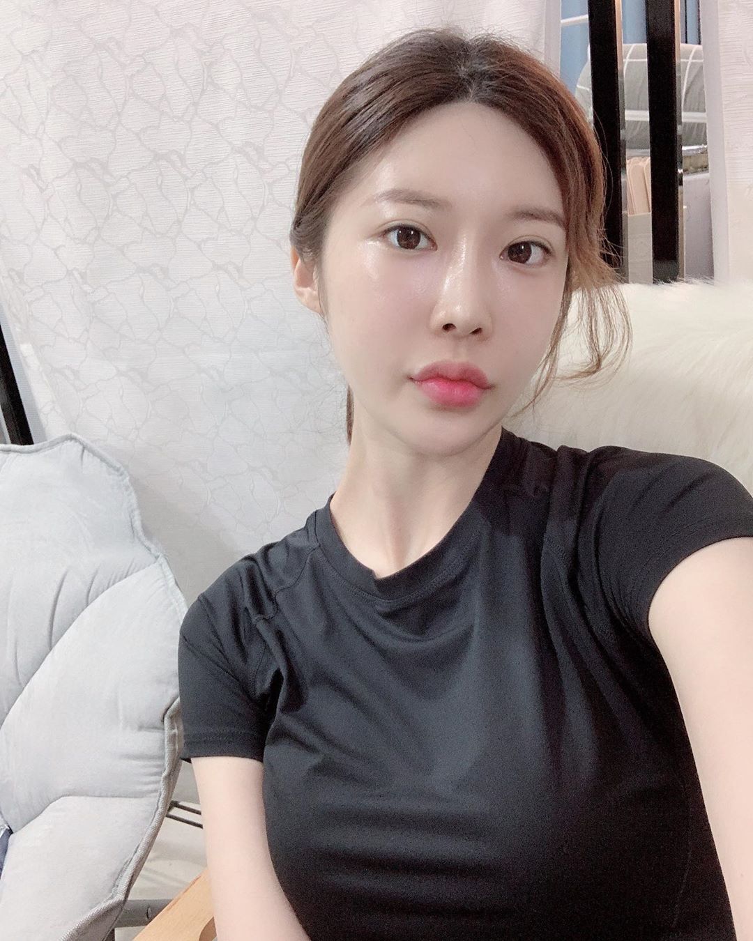 清晰臉蛋無意識誘惑 迷人笑容讓網友秒圈粉