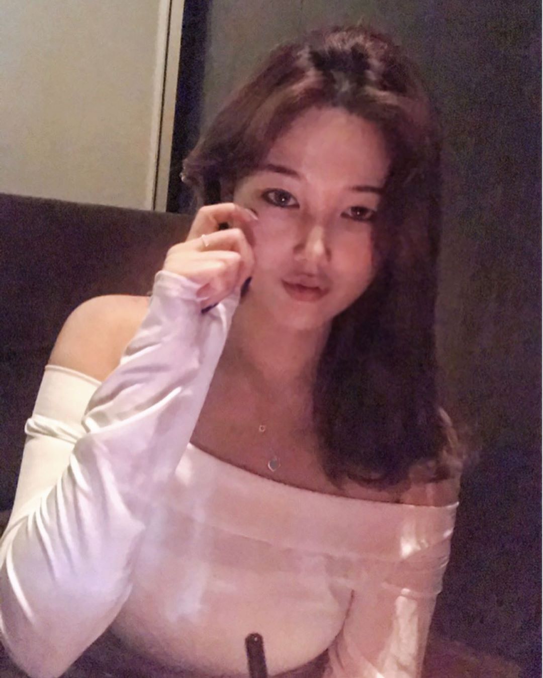 兩球白嫩雙峰挺立 火辣螞蟻腰讓網友把持不住了-第1章-图片4