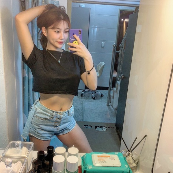 兩球白嫩雙峰挺立 火辣螞蟻腰讓網友把持不住了-第1章-图片6