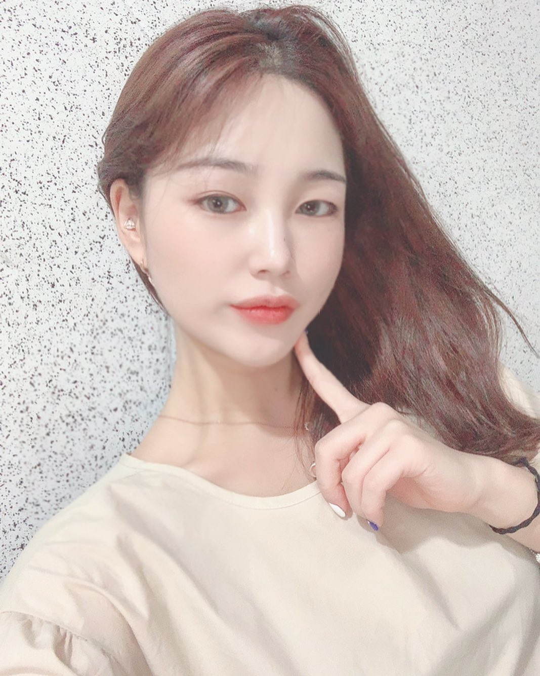 兩球白嫩雙峰挺立 火辣螞蟻腰讓網友把持不住了-第1章-图片7