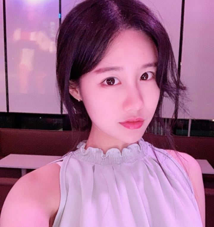 樸素臉蛋卻有天使般笑容 私藏隱乳看一眼永生難忘-第1章-图片3